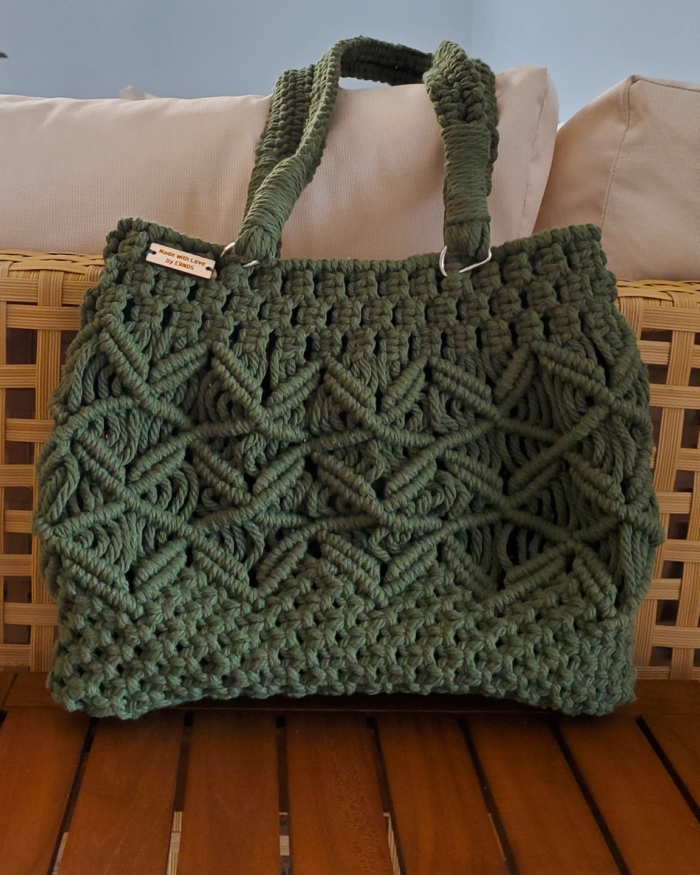 Evergreen Elegance: Structured Macrame Tote